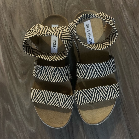 Steve Madden Women’s Espadrille Wedge Sandal - Picture 1 of 2